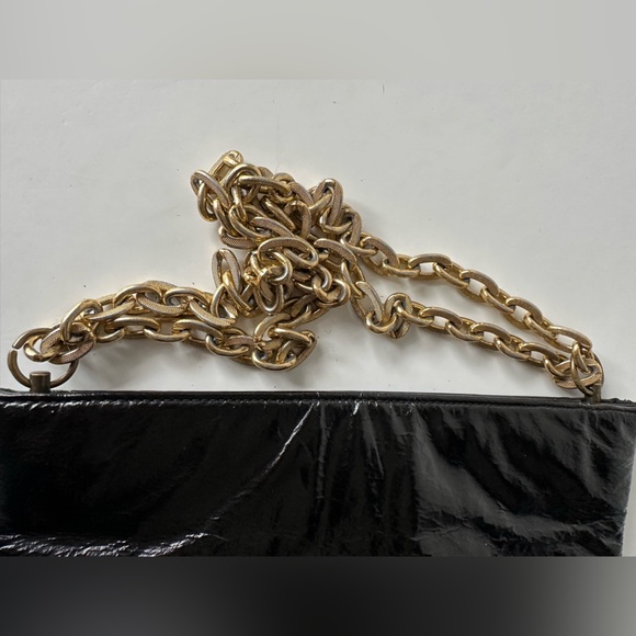 Elegant Black Women's Bag with Gold Chain - Picture 11 of 11